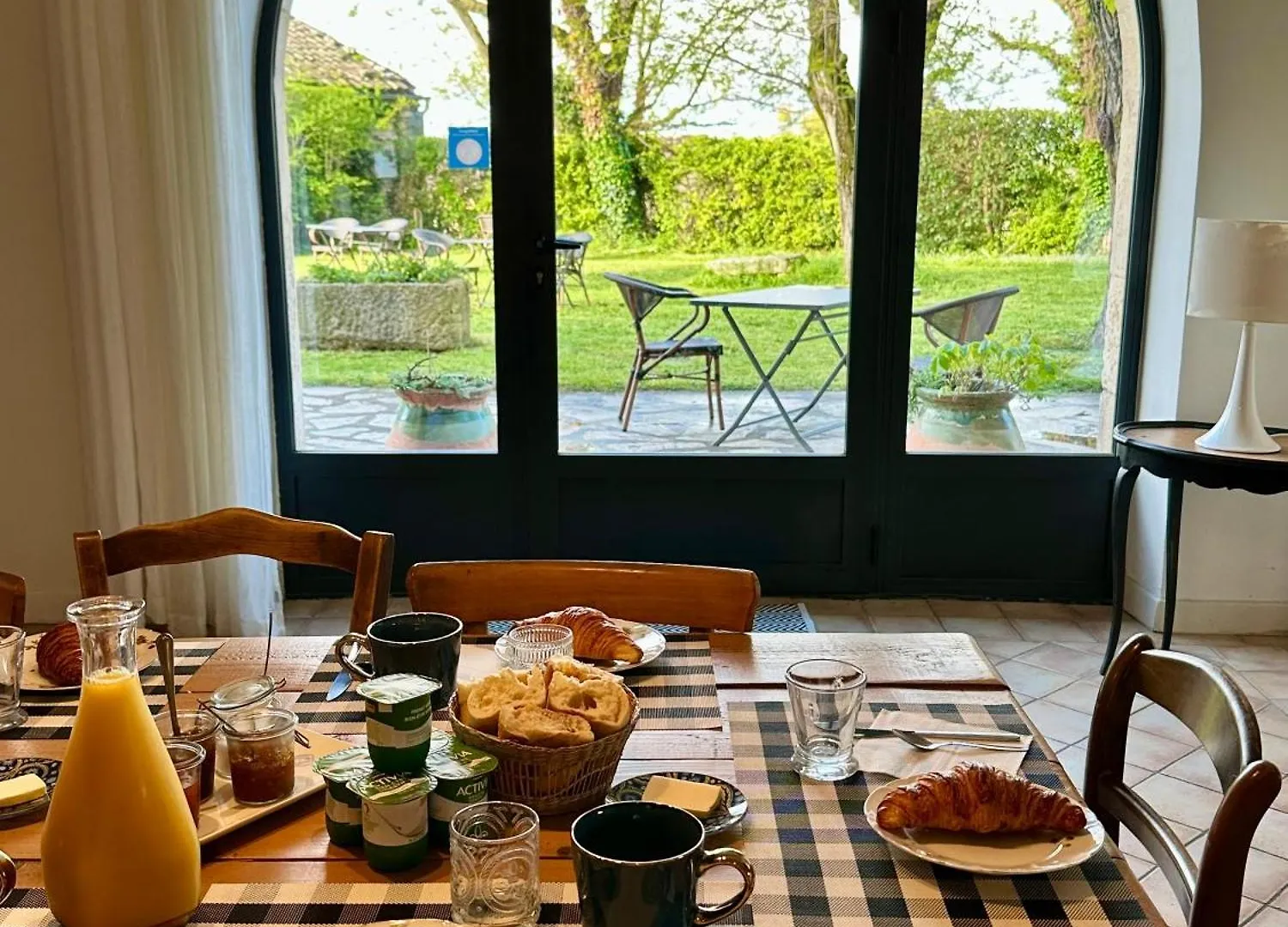 Chambre D'Hote La Beaudine Forcalquier Gasthof